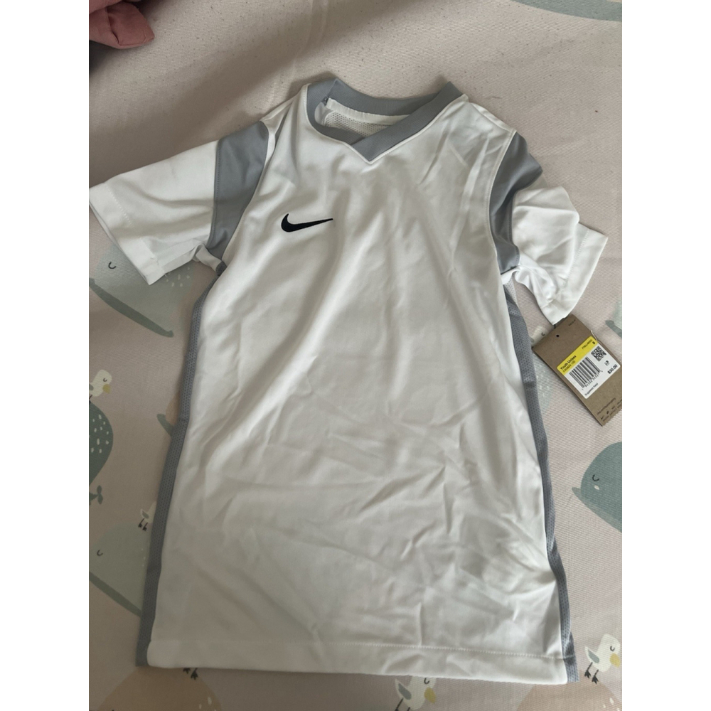 Nike Kid's Sportwear Logo White Youth Dri FitT-Shirt Size S Unisex New